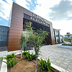 Ekor Elegance Hotel